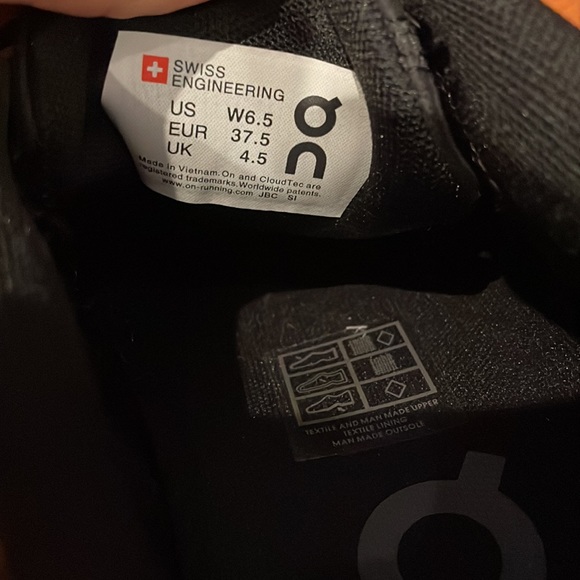 On sneakers , size 6,5 used but like new . - Picture 6 of 6